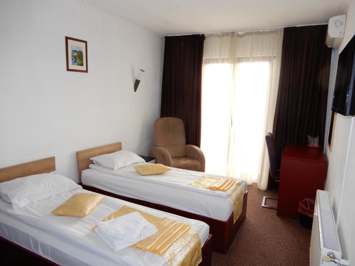 Rhc Royal Hotel Oradea Exteriér fotografie