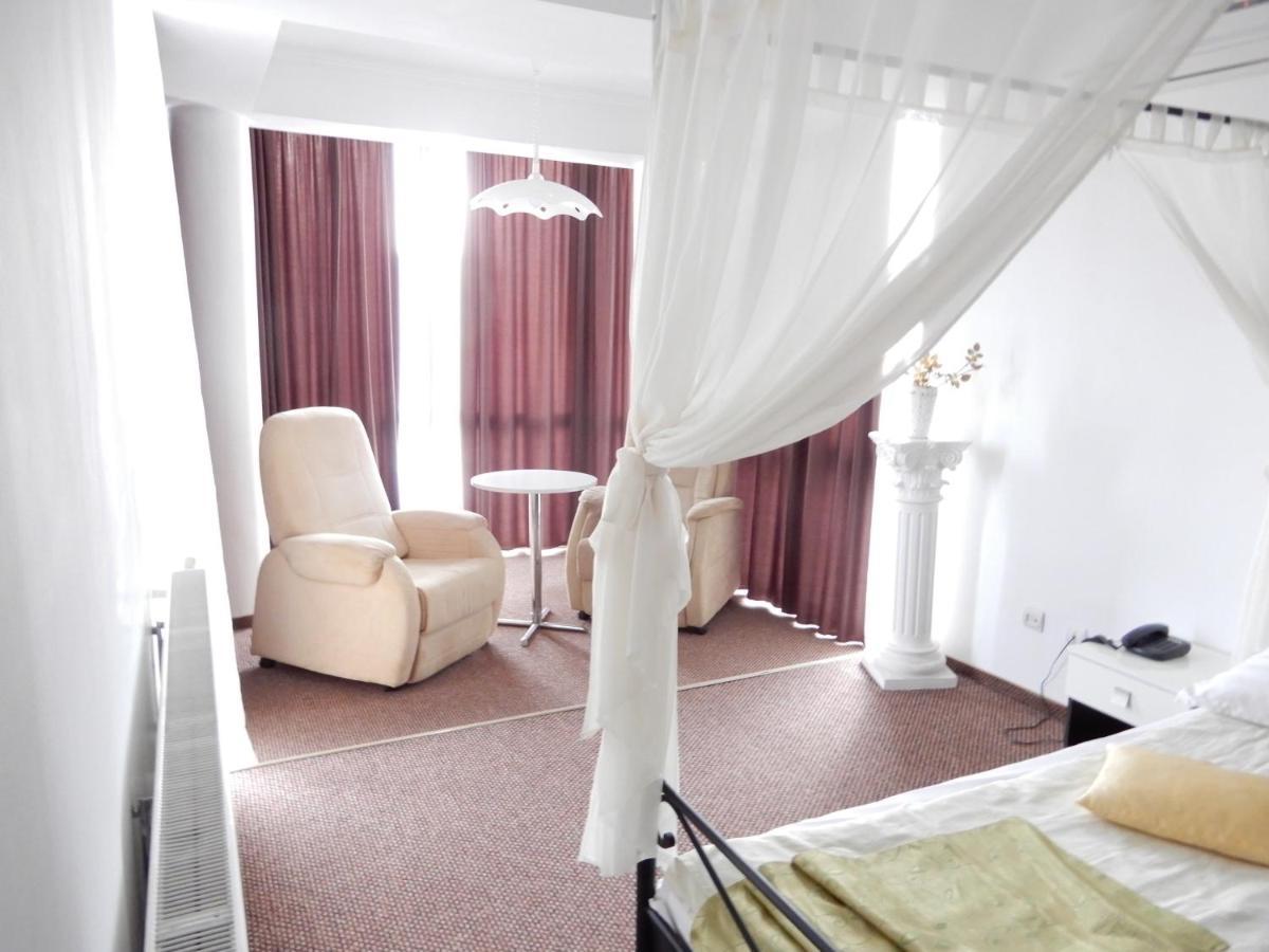 Rhc Royal Hotel Oradea Exteriér fotografie
