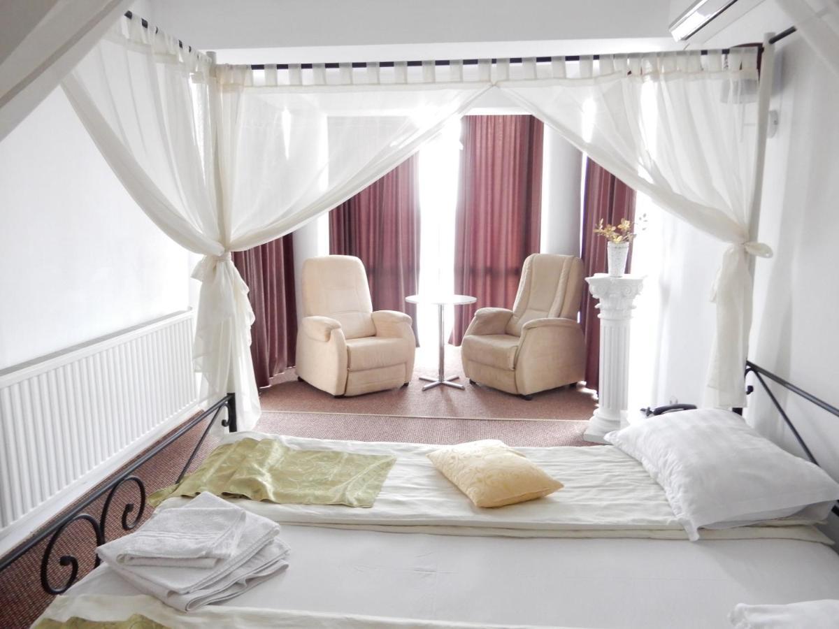 Rhc Royal Hotel Oradea Exteriér fotografie