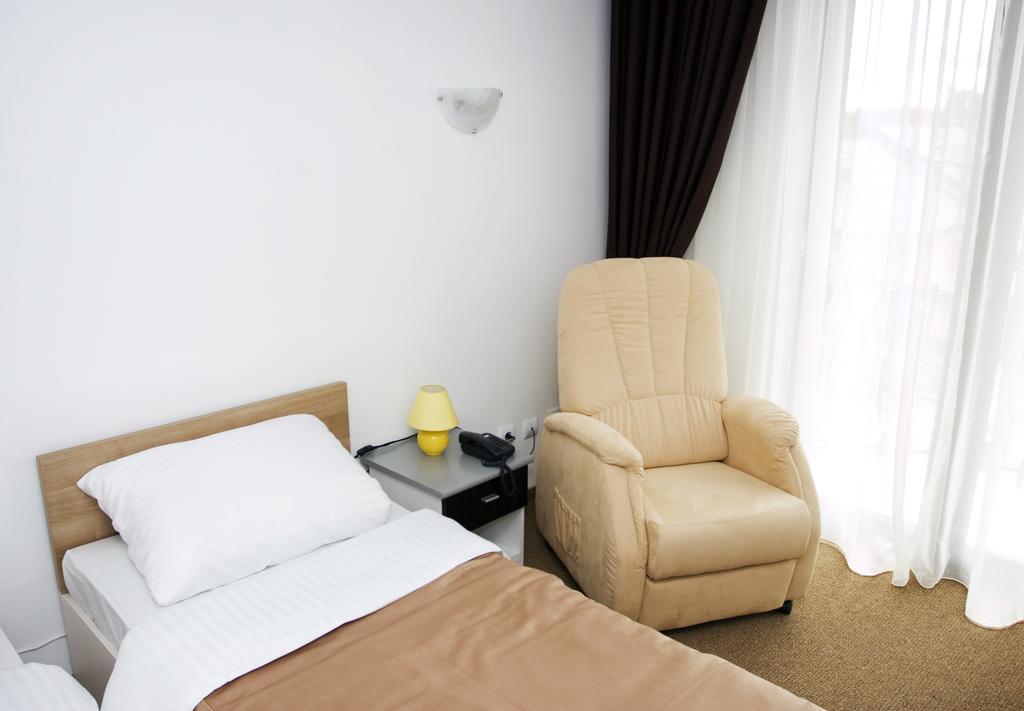 Rhc Royal Hotel Oradea Pokoj fotografie