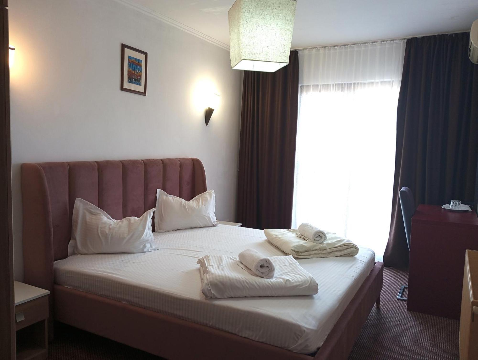 Rhc Royal Hotel Oradea Exteriér fotografie